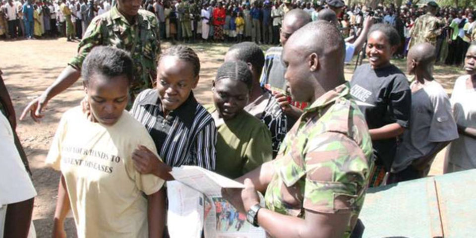 Residents of Cheptais in Mt Elgon District queue to view the body of Sabaot Land Defence Force commander Wycliffe Matwakei on May 18, 2008. Gloria Mwaniga’s short story ‘Boyi’ is loosely based on the Mount Elgon insurgency. PHOTO| FILE| NATION MEDIA GROUP